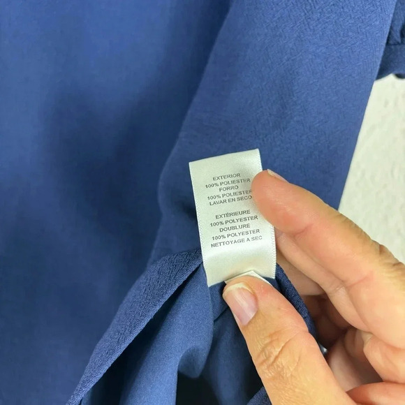 NWT Eliza J Cold Shoulder Crepe Shift V-neck Dress in Navy Blue size 10 - Picture 14 of 16